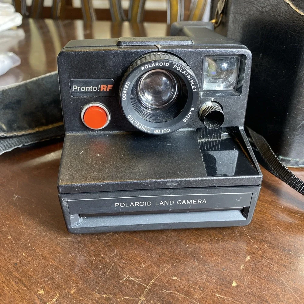 Vintage Polaroid Pronto! RF Instant Land Camera w/ Polaroid Branded Leather case